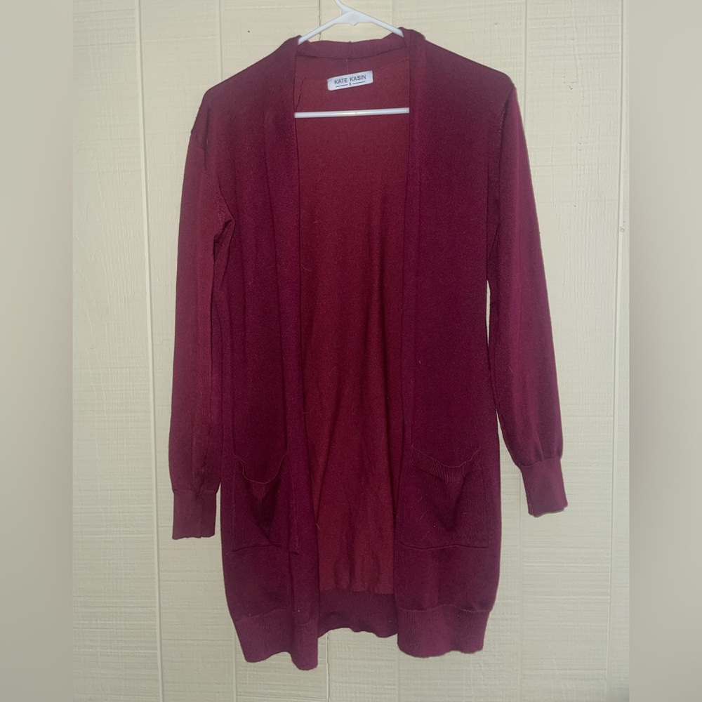 Maroon cardigan with pockets